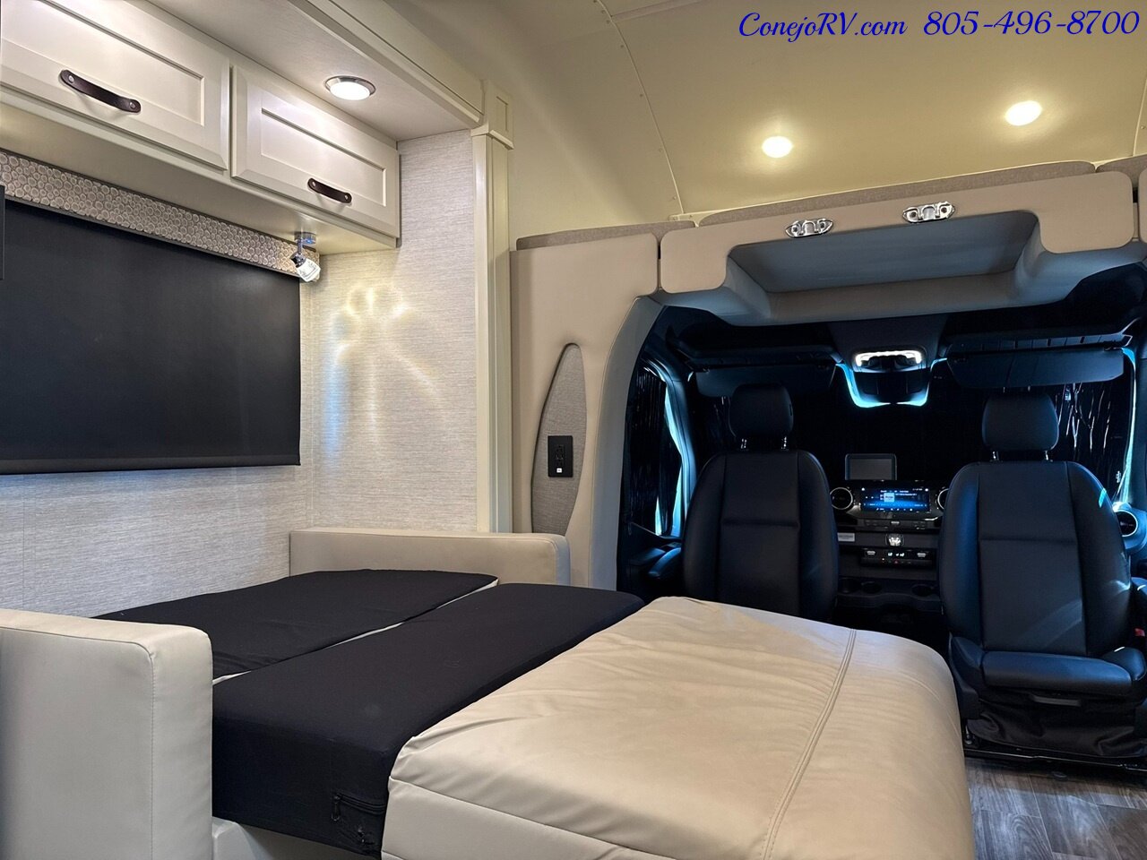 2022 Tiffin Wayfarer 25TW Slide-Out Twin Beds Sofa Levelers Mercedes Turbo Diesel Full Body Paint 12K Miles - Photo 12 - Thousand Oaks, CA 91360