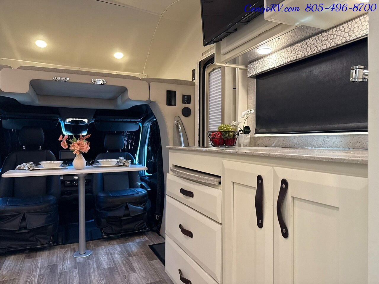 2022 Tiffin Wayfarer 25TW Slide-Out Twin Beds Sofa Levelers Mercedes Turbo Diesel Full Body Paint 12K Miles - Photo 37 - Thousand Oaks, CA 91360