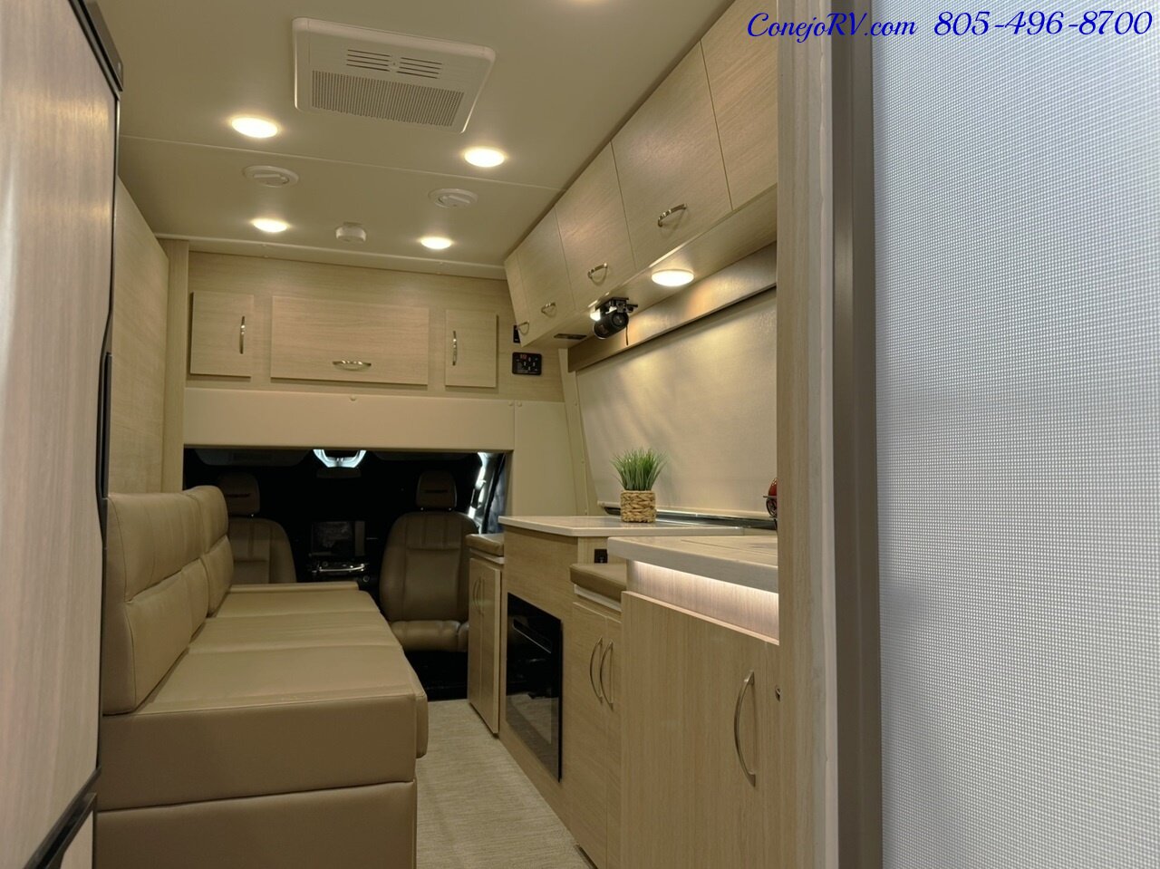 2024 Chinook Maverick EB Murphy Bed Ford Transit All Wheel Drive   - Photo 32 - Thousand Oaks, CA 91360