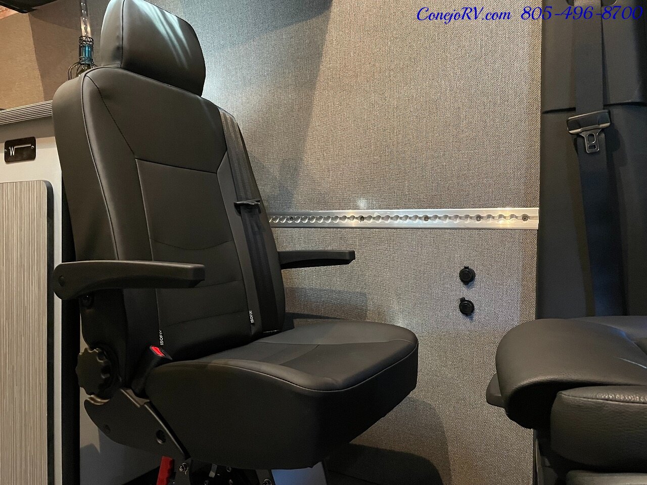 2023 WINNEBAGO Adventure Wagon 70SE 4X4 Mercedes Turbo Diesel Sprinter   - Photo 9 - Thousand Oaks, CA 91360