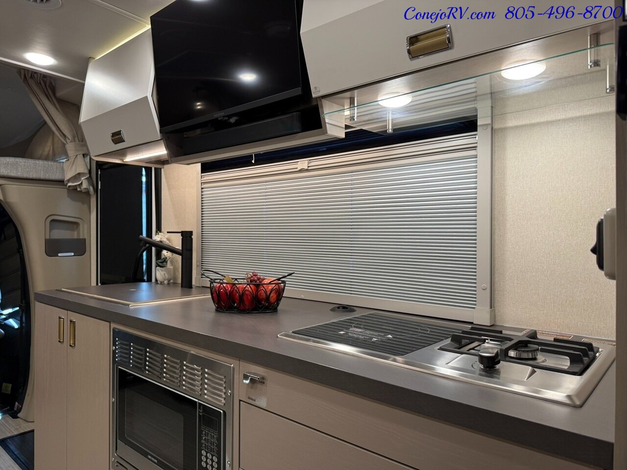 2027 Winnebago View 24D Full Wall Slide Murphy Bed Mercedes Turbo Diesel  Full Body Paint - Photo 17 - Thousand Oaks, CA 91360