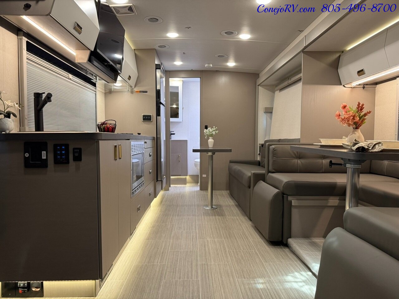 2027 Winnebago View 24D Full Wall Slide Murphy Bed Mercedes Turbo Diesel  Full Body Paint - Photo 5 - Thousand Oaks, CA 91360
