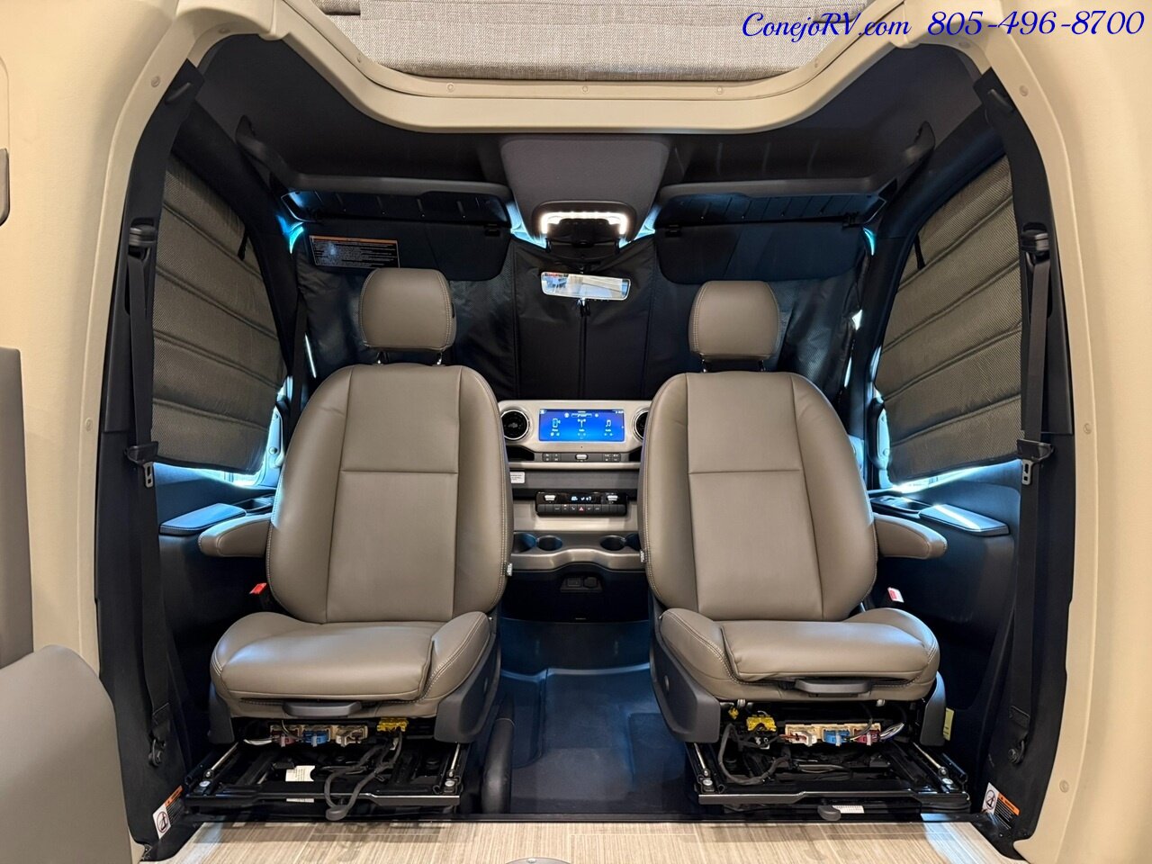 2027 Winnebago View 24D Full Wall Slide Murphy Bed Mercedes Turbo Diesel  Full Body Paint - Photo 27 - Thousand Oaks, CA 91360