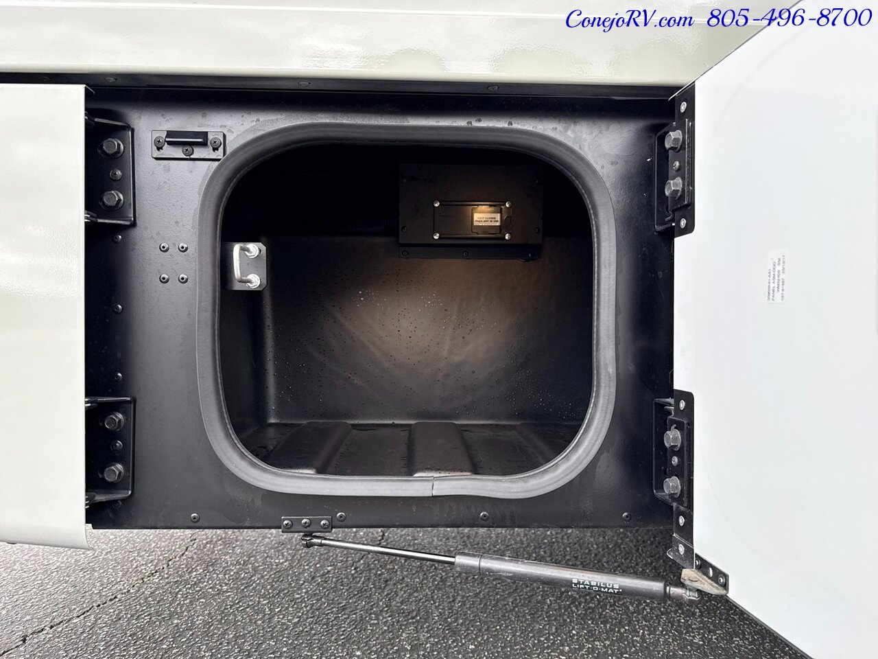 2027 Winnebago View 24D Full Wall Slide Murphy Bed Mercedes Turbo Diesel  Full Body Paint - Photo 37 - Thousand Oaks, CA 91360