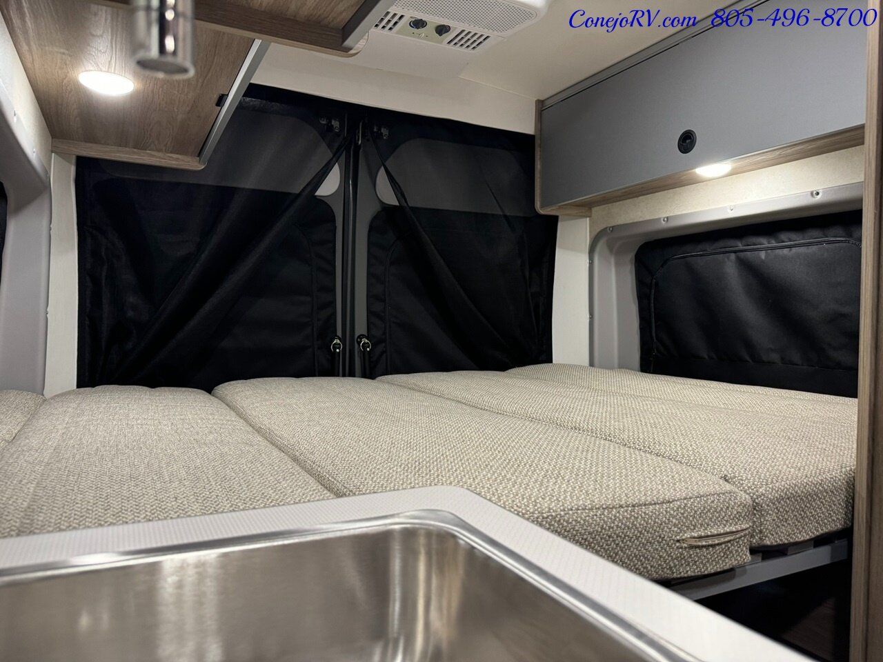 2025 Winnebago Solis 59P Pop Top Full Galley Murphy Bed Roof AC   - Photo 20 - Thousand Oaks, CA 91360