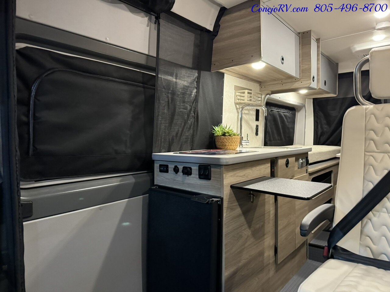 2025 Winnebago Solis 59P Pop Top Full Galley Murphy Bed Roof AC   - Photo 7 - Thousand Oaks, CA 91360