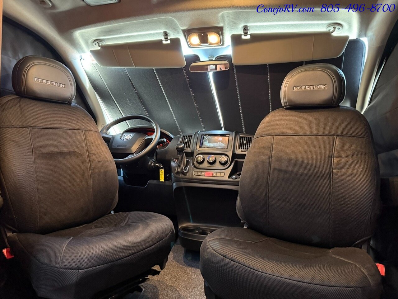 2019 Roadtrek Simplicity SRT Full Galley Power Rear Lounge   - Photo 32 - Thousand Oaks, CA 91360