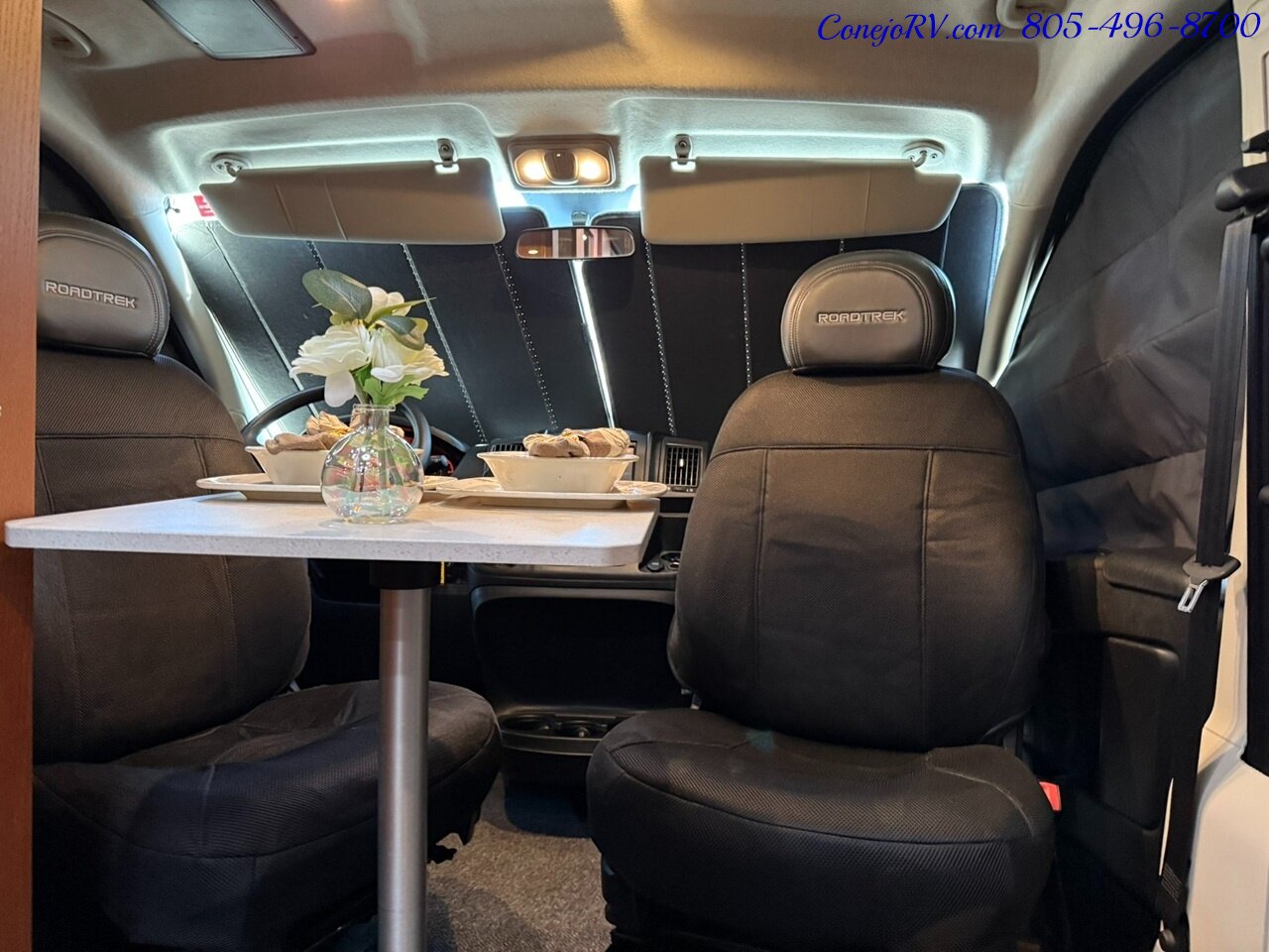 2019 Roadtrek Simplicity SRT Full Galley Power Rear Lounge   - Photo 31 - Thousand Oaks, CA 91360
