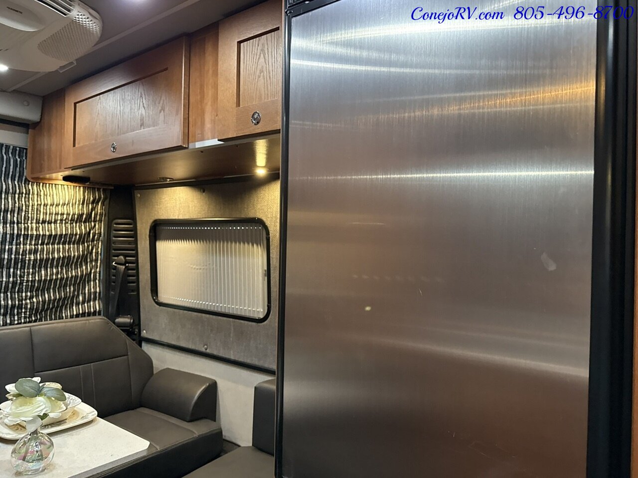2019 Roadtrek Simplicity SRT Full Galley Power Rear Lounge   - Photo 12 - Thousand Oaks, CA 91360