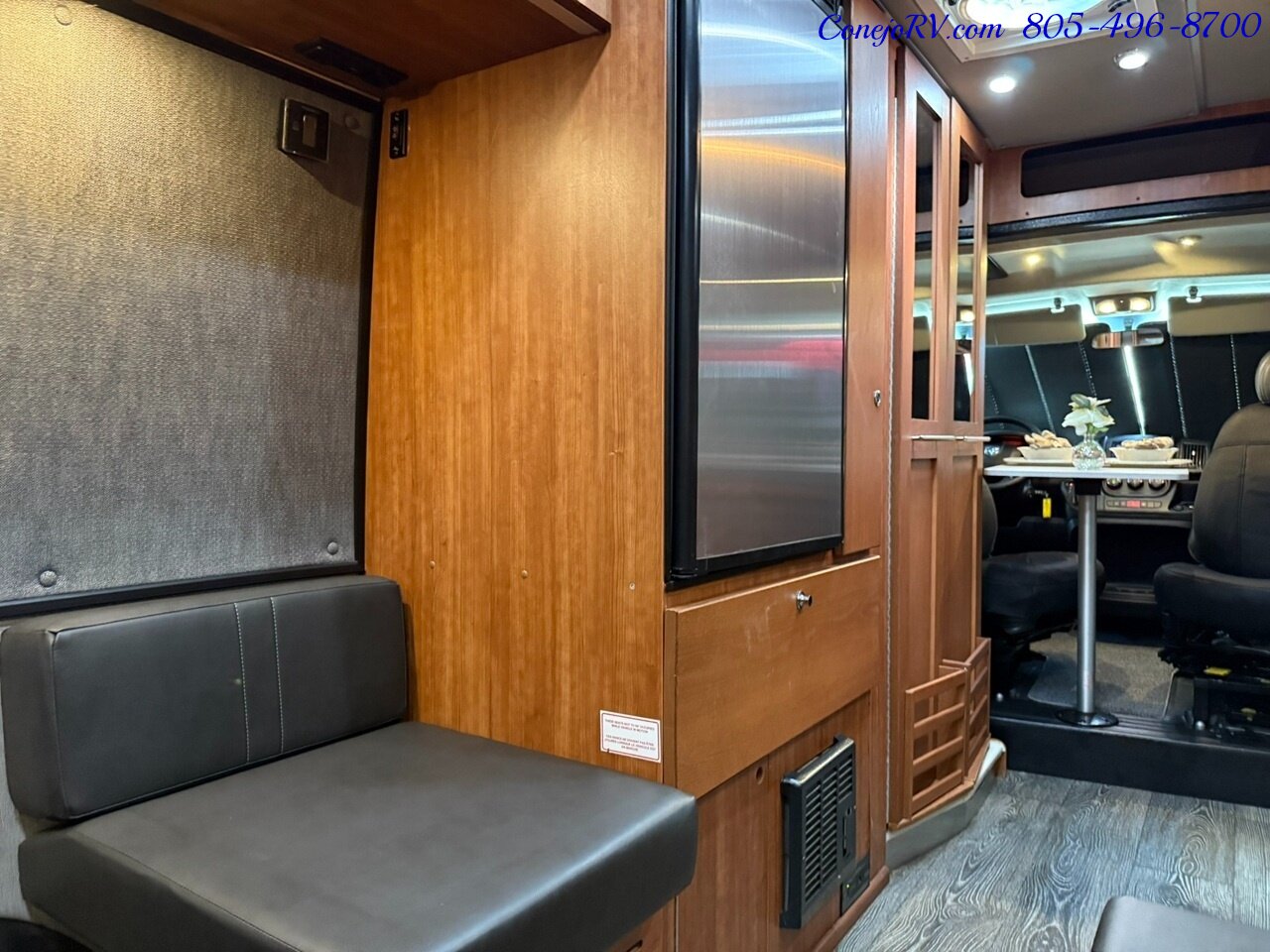 2019 Roadtrek Simplicity SRT Full Galley Power Rear Lounge   - Photo 30 - Thousand Oaks, CA 91360