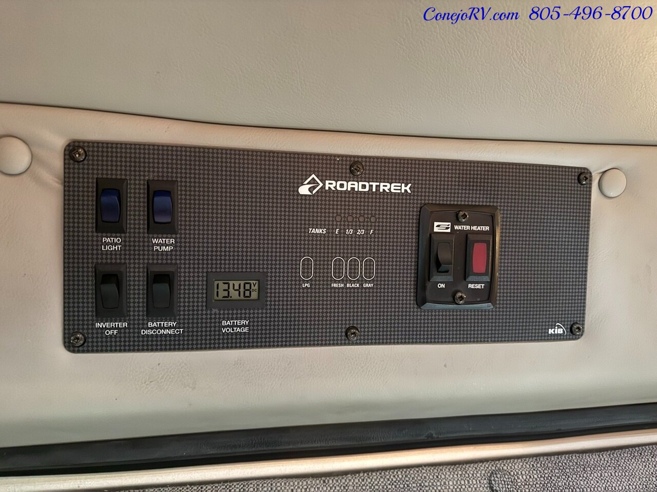 2019 Roadtrek Simplicity SRT Full Galley Power Rear Lounge   - Photo 8 - Thousand Oaks, CA 91360