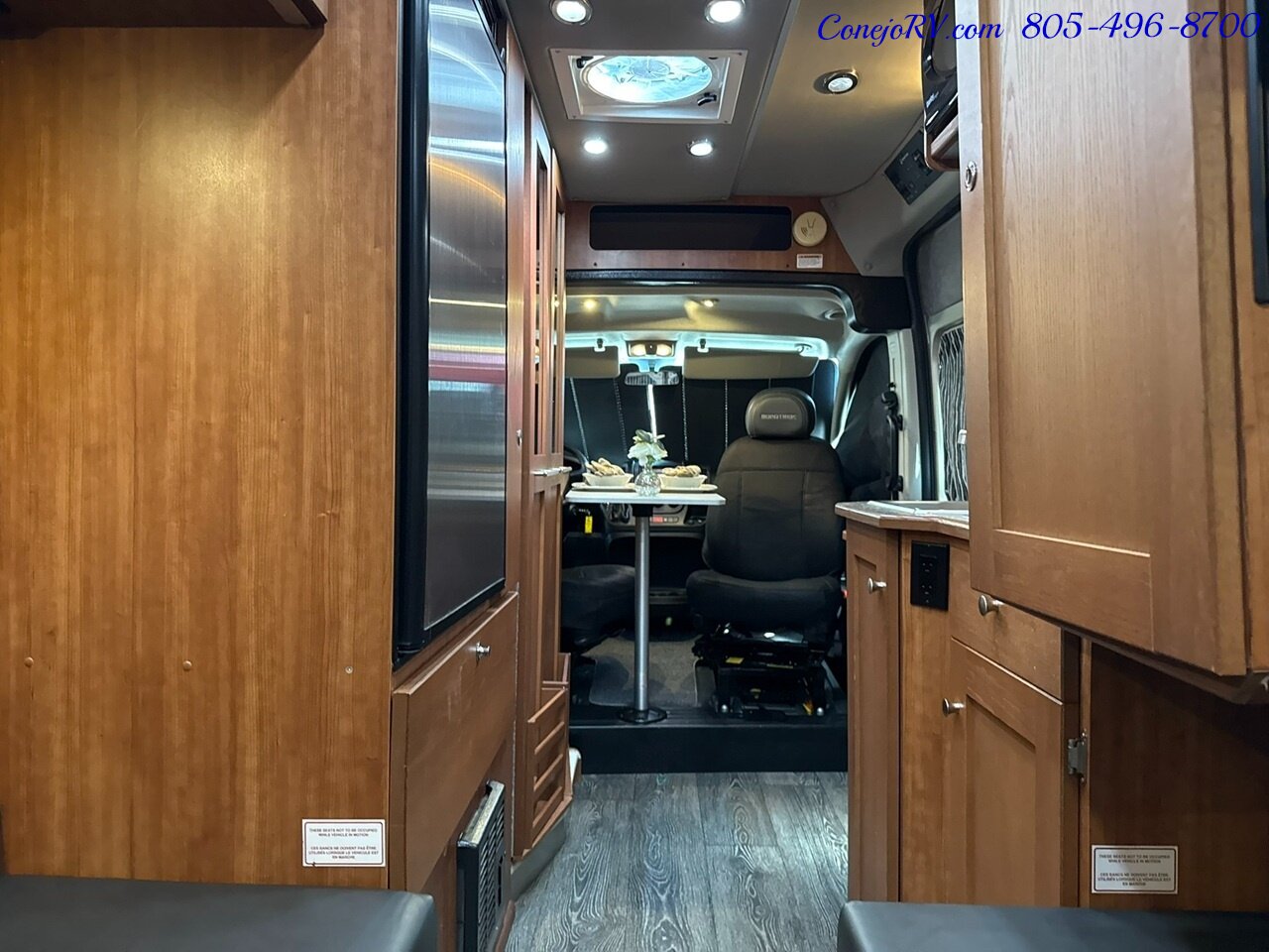 2019 Roadtrek Simplicity SRT Full Galley Power Rear Lounge   - Photo 28 - Thousand Oaks, CA 91360