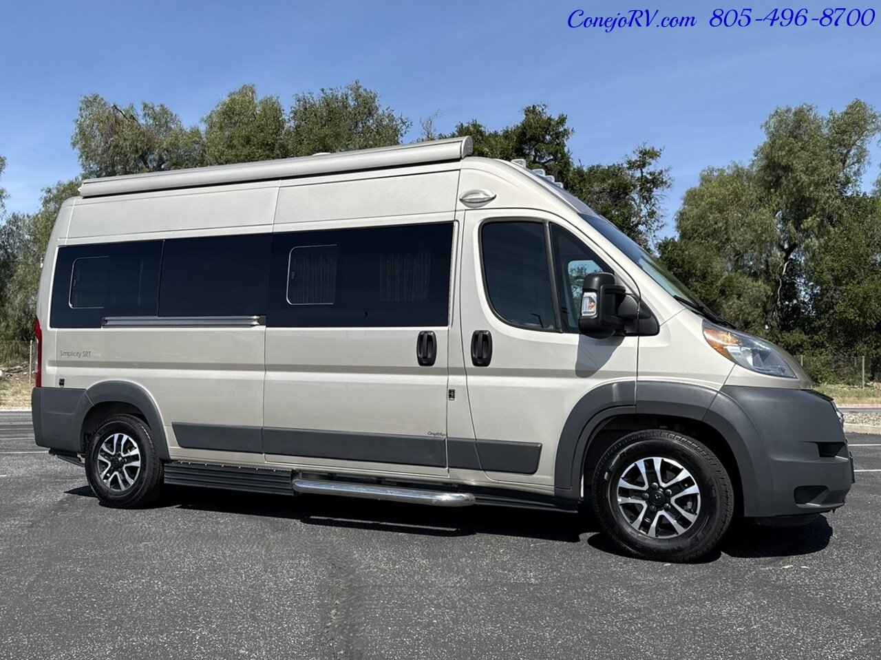2019 Roadtrek Simplicity SRT Full Galley Power Rear Lounge   - Photo 3 - Thousand Oaks, CA 91360