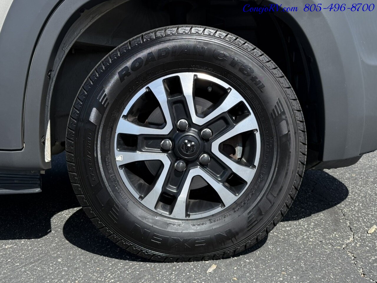 2019 Roadtrek Simplicity SRT Full Galley Power Rear Lounge   - Photo 39 - Thousand Oaks, CA 91360