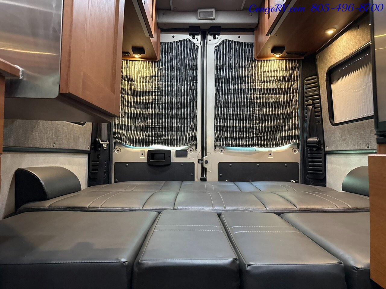 2019 Roadtrek Simplicity SRT Full Galley Power Rear Lounge   - Photo 23 - Thousand Oaks, CA 91360