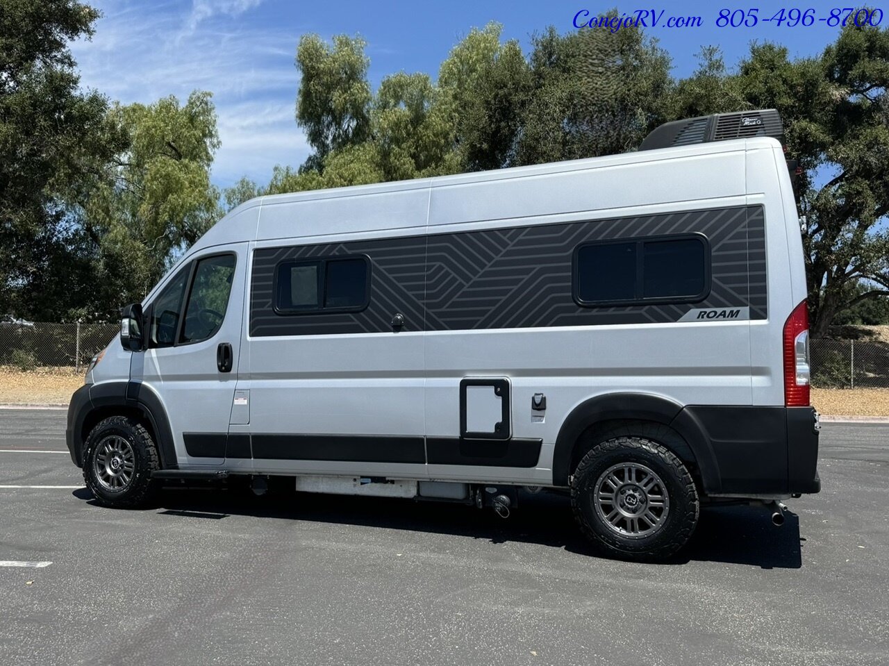 2022 Winnebago Roam 59RA Accessibility Power Lift Power Lounge Full Galley  30K Miles - Photo 2 - Thousand Oaks, CA 91360