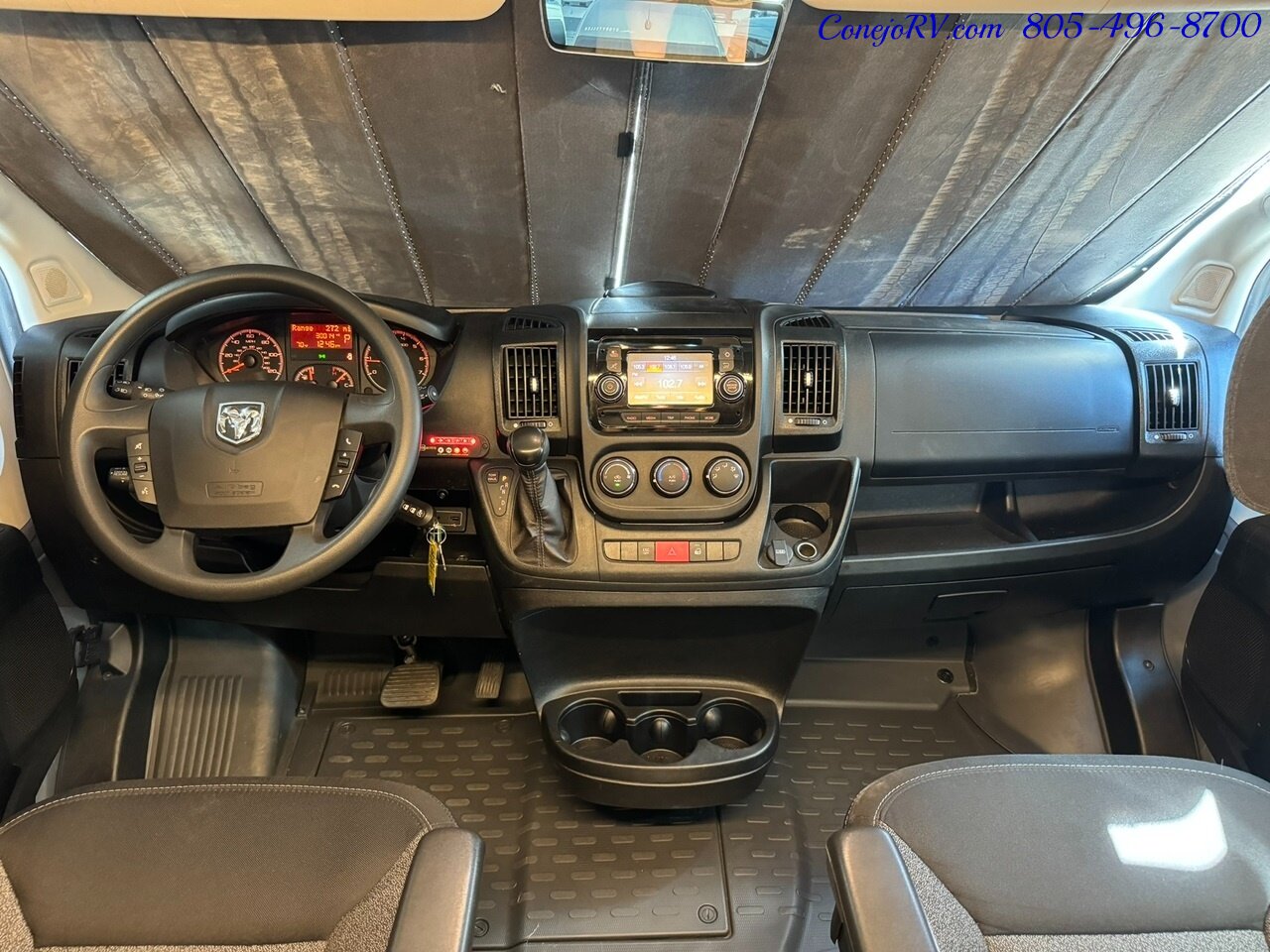 2022 Winnebago Roam 59RA Accessibility Power Lift Power Lounge Full Galley  30K Miles - Photo 31 - Thousand Oaks, CA 91360