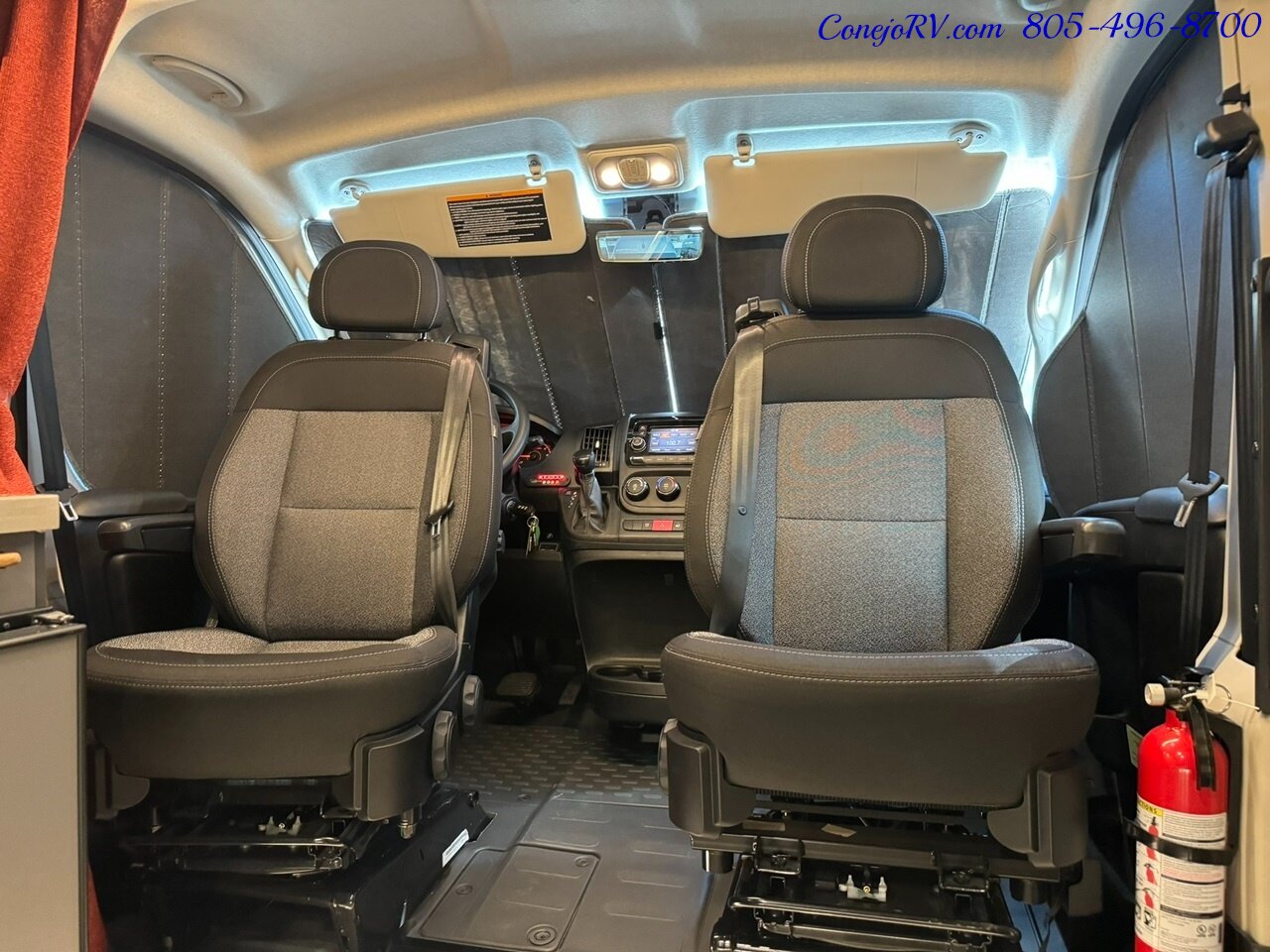 2022 Winnebago Roam 59RA Accessibility Power Lift Power Lounge Full Galley  30K Miles - Photo 30 - Thousand Oaks, CA 91360