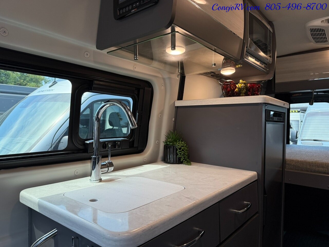 2023 Thor Sanctuary 19L 4X4 Sprinter Mercedes Turbo Diesel Lithium System 19K Miles - Photo 11 - Thousand Oaks, CA 91360
