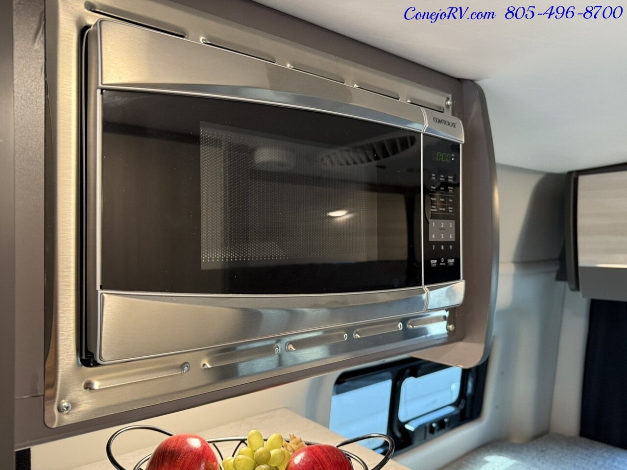 2023 Thor Sanctuary 19L 4X4 Sprinter Mercedes Turbo Diesel Lithium System 19K Miles - Photo 14 - Thousand Oaks, CA 91360