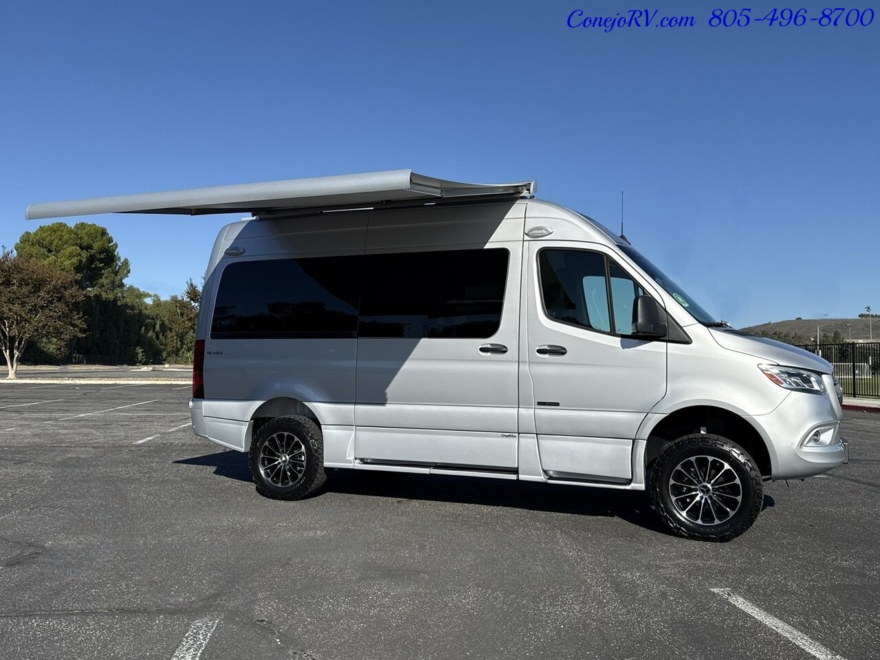 2025 Roadtrek Agile SS AWD Rear Lounge King Bed Mercedes Turbo Diesel - Photo 38 - Thousand Oaks, CA 91360