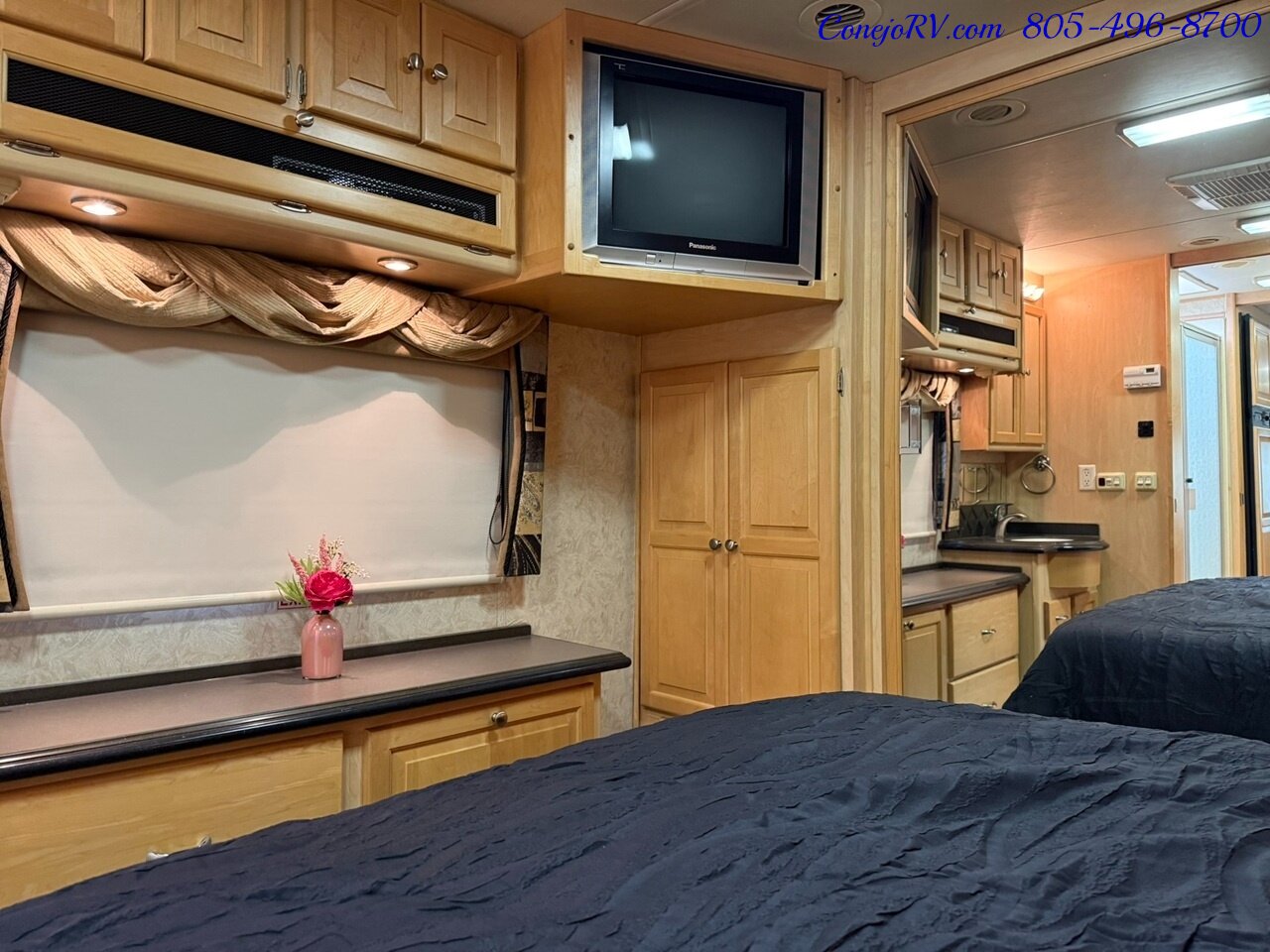 2006 Tiffin Phaeton 35DH Double Slide Outs Full Body Paint Caterpillar 350hp 172k Miles - Photo 24 - Thousand Oaks, CA 91360