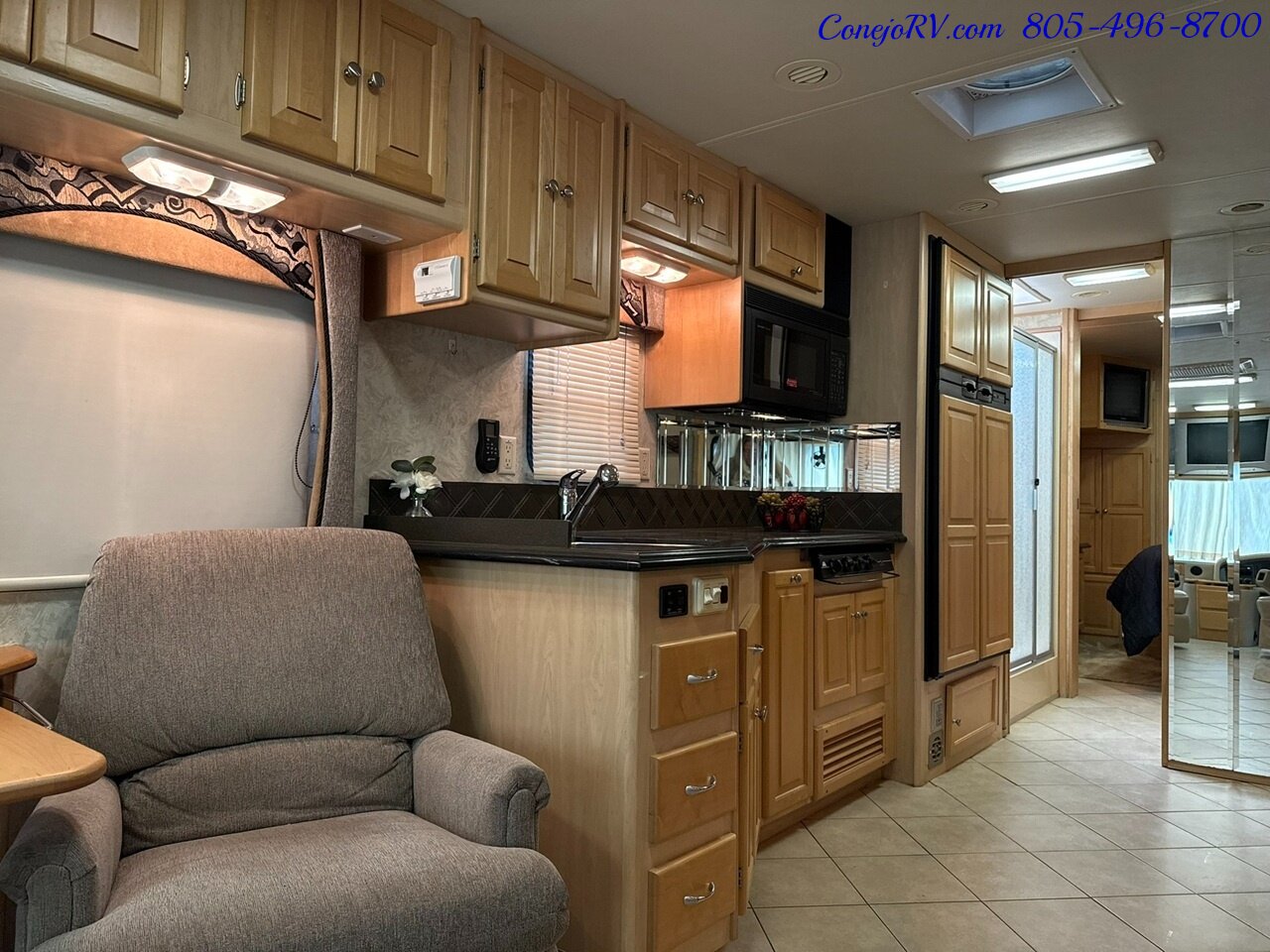 2006 Tiffin Phaeton 35DH Double Slide Outs Full Body Paint Caterpillar 350hp 172k Miles - Photo 7 - Thousand Oaks, CA 91360