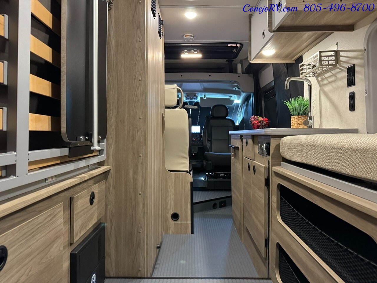 2025 Winnebago Solis 59PX Murphy Bed Pop Top Full Galley   - Photo 25 - Thousand Oaks, CA 91360