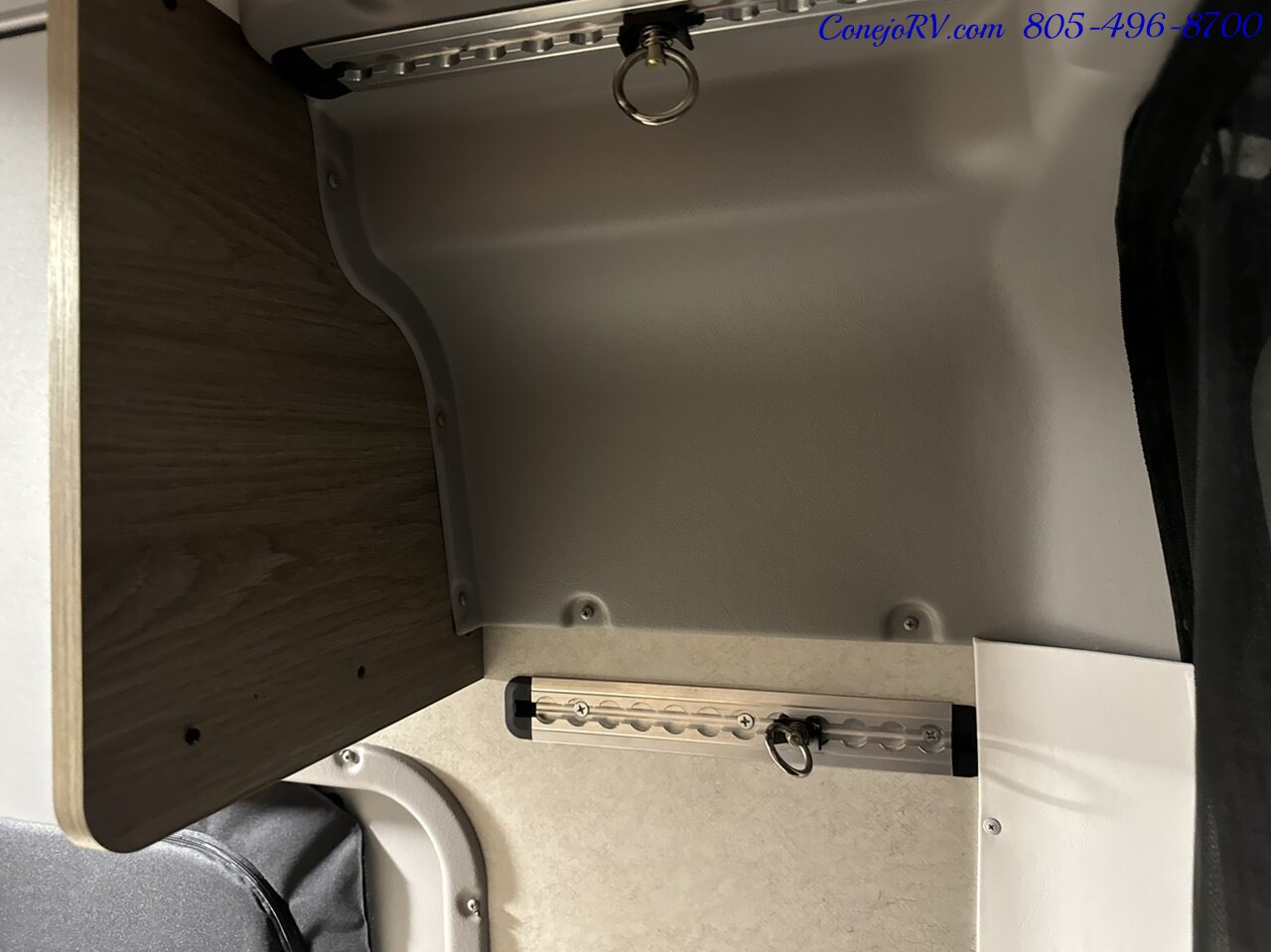 2025 Winnebago Solis 59PX Murphy Bed Pop Top Full Galley   - Photo 24 - Thousand Oaks, CA 91360