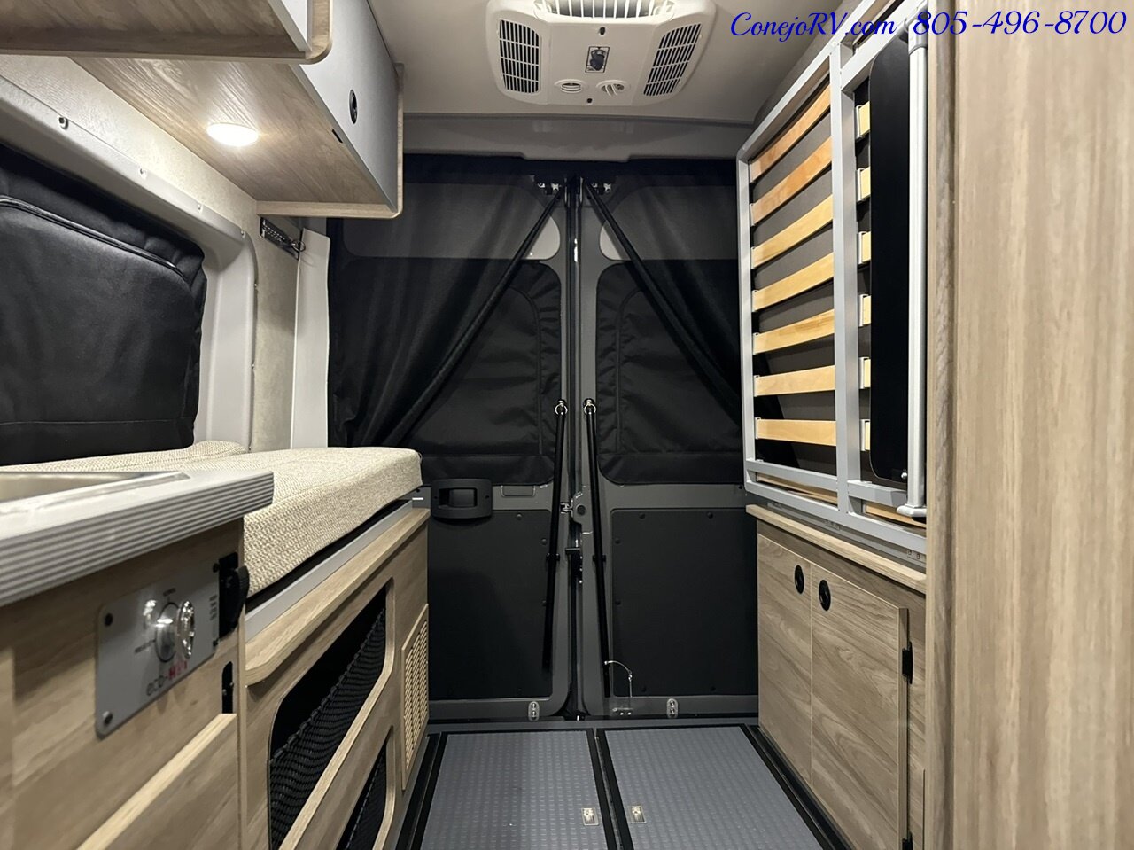 2025 Winnebago Solis 59PX Murphy Bed Pop Top Full Galley   - Photo 19 - Thousand Oaks, CA 91360