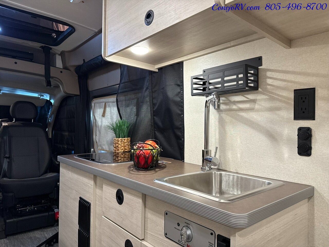 2026 Winnebago Solis 59P **NEW FOR 2026 2.8KW GENERATOR**Pop Top  Full Galley Convertible SOFA Roof AC - Photo 14 - Thousand Oaks, CA 91360