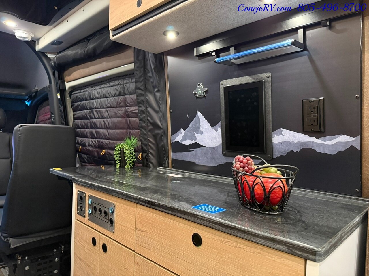 2026 Storyteller Overland Crew Mode XL AWD Pop Top 16.8kWh Lithonics Lithium System  Mercedes Turbo Diesel - Photo 19 - Thousand Oaks, CA 91360