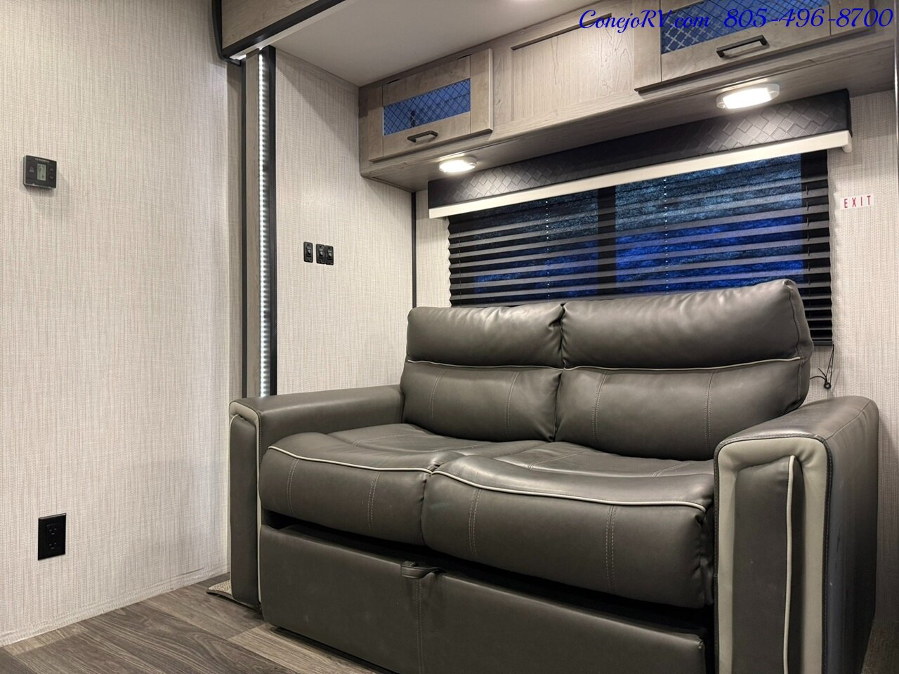 2021 Heartland Mallard M210RB Slide Out Queen Bed Full Galley Travel Trailer - Photo 18 - Thousand Oaks, CA 91360