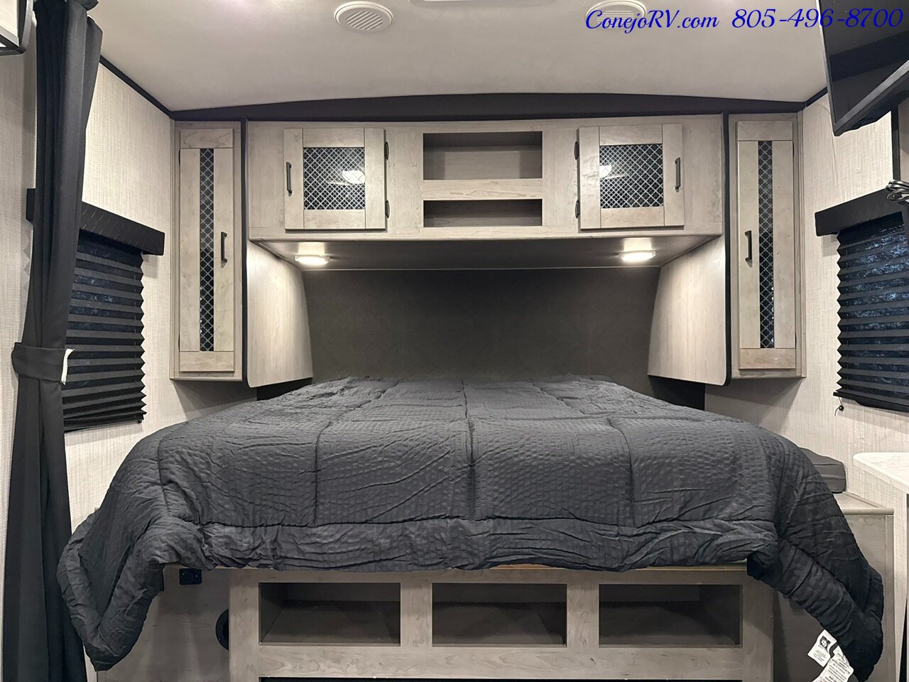 2021 Heartland Mallard M210RB Slide Out Queen Bed Full Galley Travel Trailer - Photo 24 - Thousand Oaks, CA 91360
