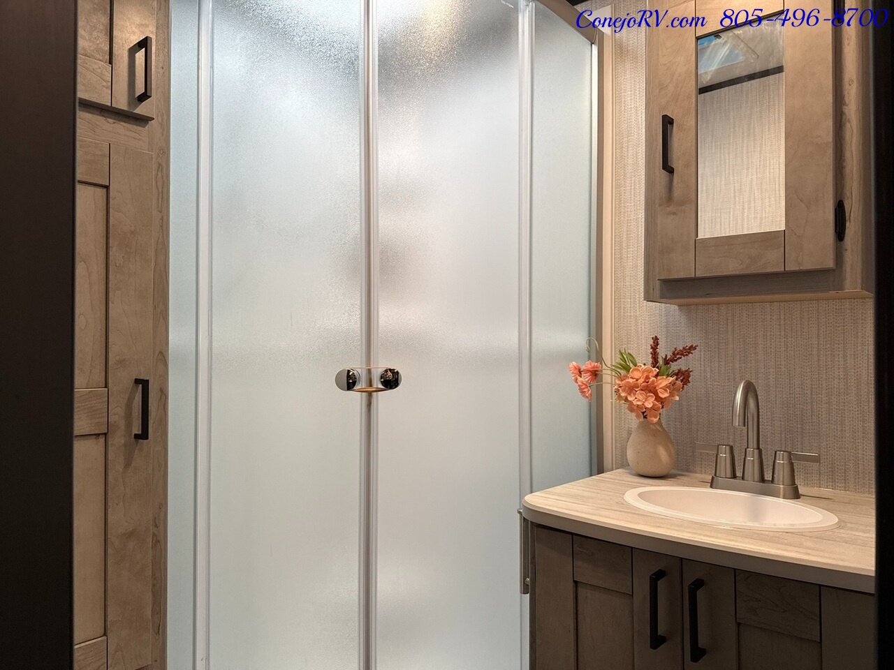 2021 Heartland Mallard M210RB Slide Out Queen Bed Full Galley Travel Trailer - Photo 21 - Thousand Oaks, CA 91360