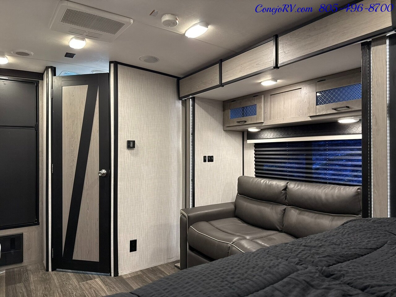 2021 Heartland Mallard M210RB Slide Out Queen Bed Full Galley Travel Trailer - Photo 29 - Thousand Oaks, CA 91360
