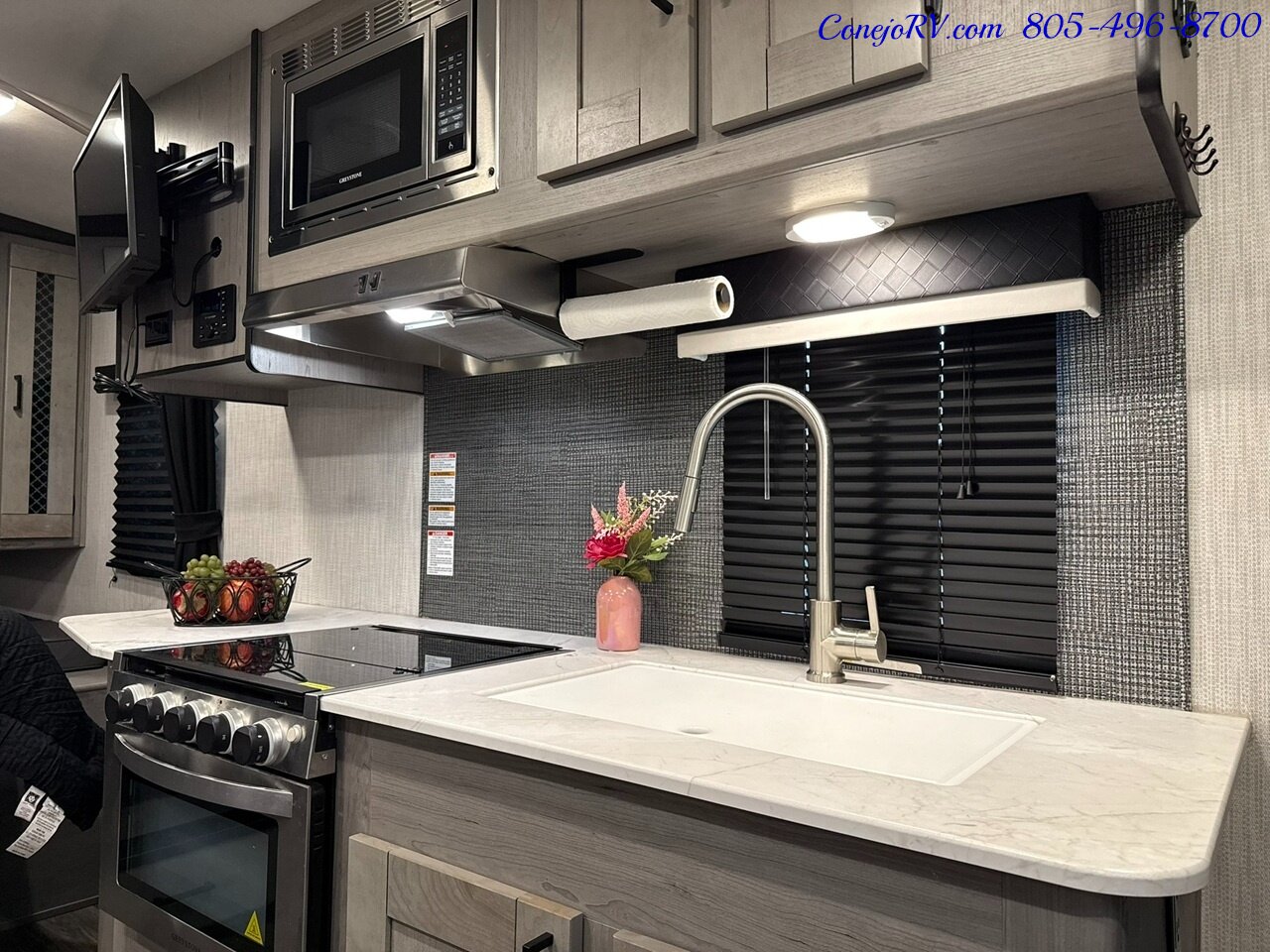 2021 Heartland Mallard M210RB Slide Out Queen Bed Full Galley Travel Trailer - Photo 8 - Thousand Oaks, CA 91360