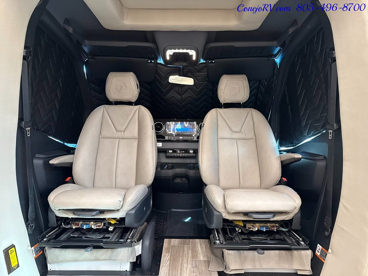 2026 Tiffin Wayfarer 25XPW Full Wall Slide-Out Theater Seats Mercedes Turbo Diesel Full Body Paint - Photo 33 - Thousand Oaks, CA 91360