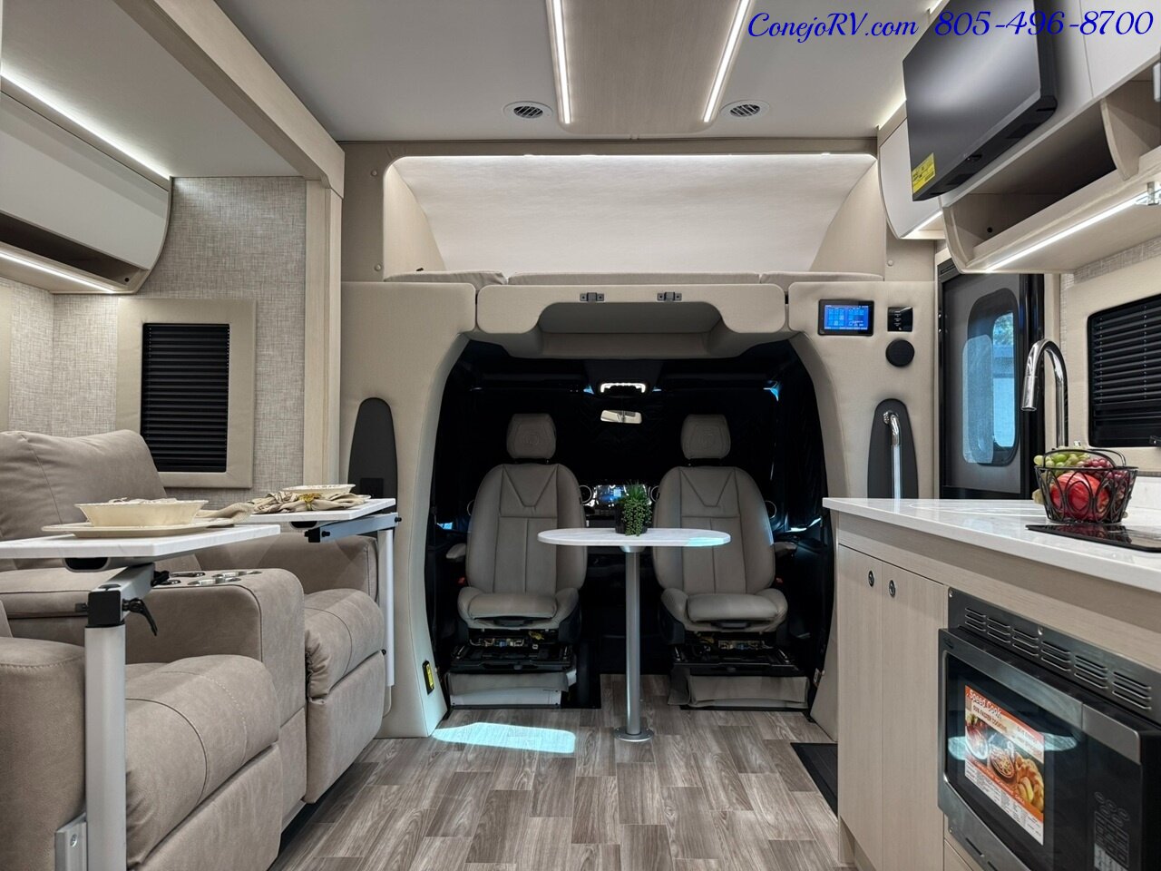 2026 Tiffin Wayfarer 25XPW Full Wall Slide-Out Theater Seats Mercedes Turbo Diesel Full Body Paint - Photo 29 - Thousand Oaks, CA 91360