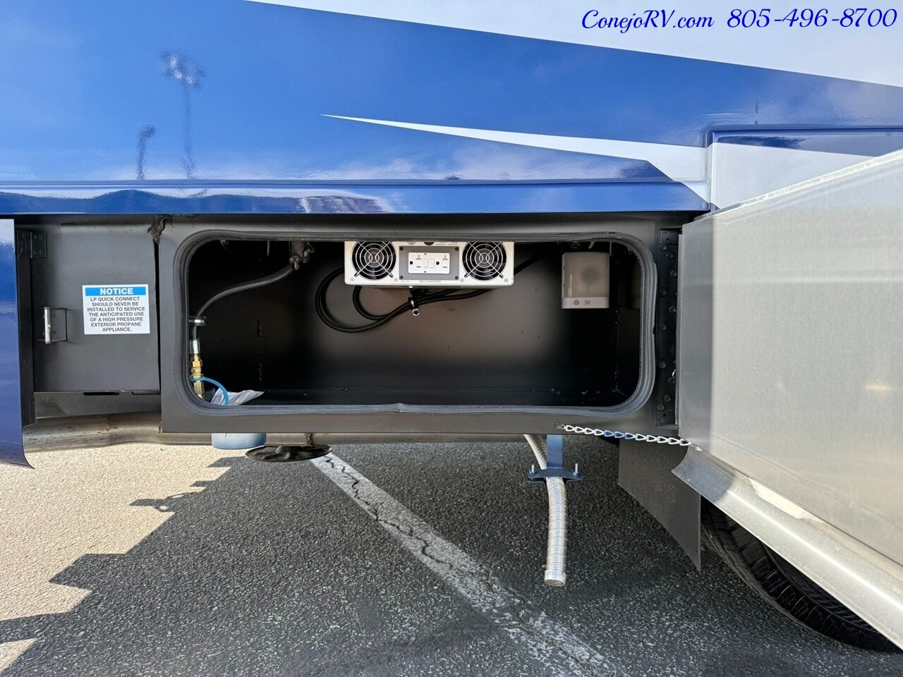 2026 Tiffin Wayfarer 25XPW Full Wall Slide-Out Theater Seats Mercedes Turbo Diesel Full Body Paint - Photo 47 - Thousand Oaks, CA 91360