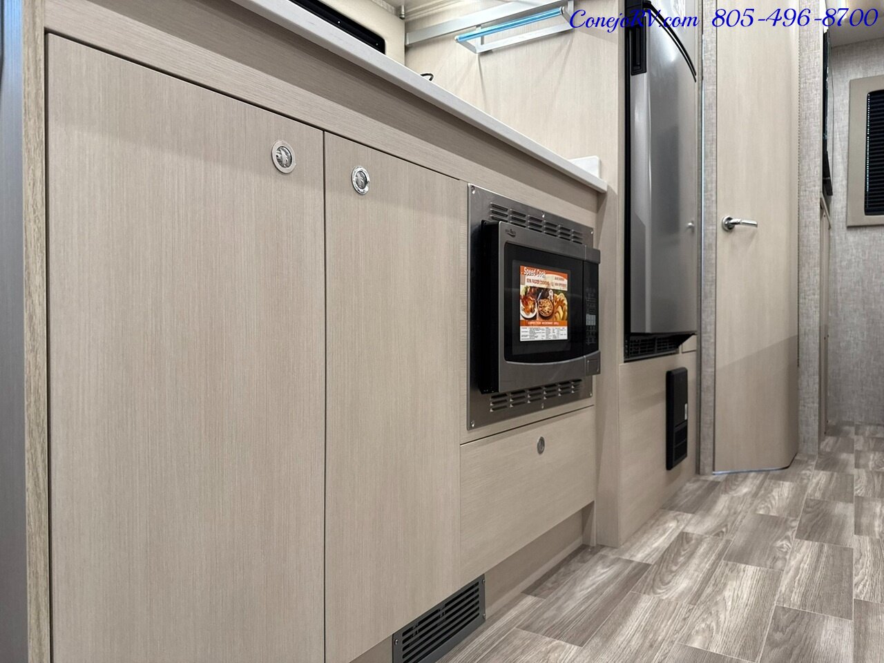 2026 Tiffin Wayfarer 25XPW Full Wall Slide-Out Theater Seats Mercedes Turbo Diesel Full Body Paint - Photo 14 - Thousand Oaks, CA 91360