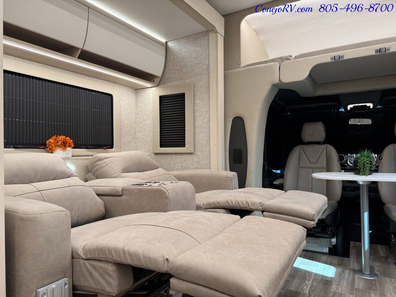 2026 Tiffin Wayfarer 25XPW Full Wall Slide-Out Theater Seats Mercedes Turbo Diesel Full Body Paint - Photo 31 - Thousand Oaks, CA 91360