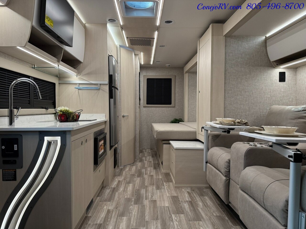 2026 Tiffin Wayfarer 25XPW Full Wall Slide-Out Theater Seats Mercedes Turbo Diesel Full Body Paint - Photo 5 - Thousand Oaks, CA 91360