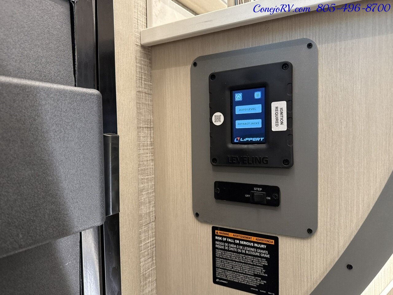 2026 Tiffin Wayfarer 25XPW Full Wall Slide-Out Theater Seats Mercedes Turbo Diesel Full Body Paint - Photo 13 - Thousand Oaks, CA 91360