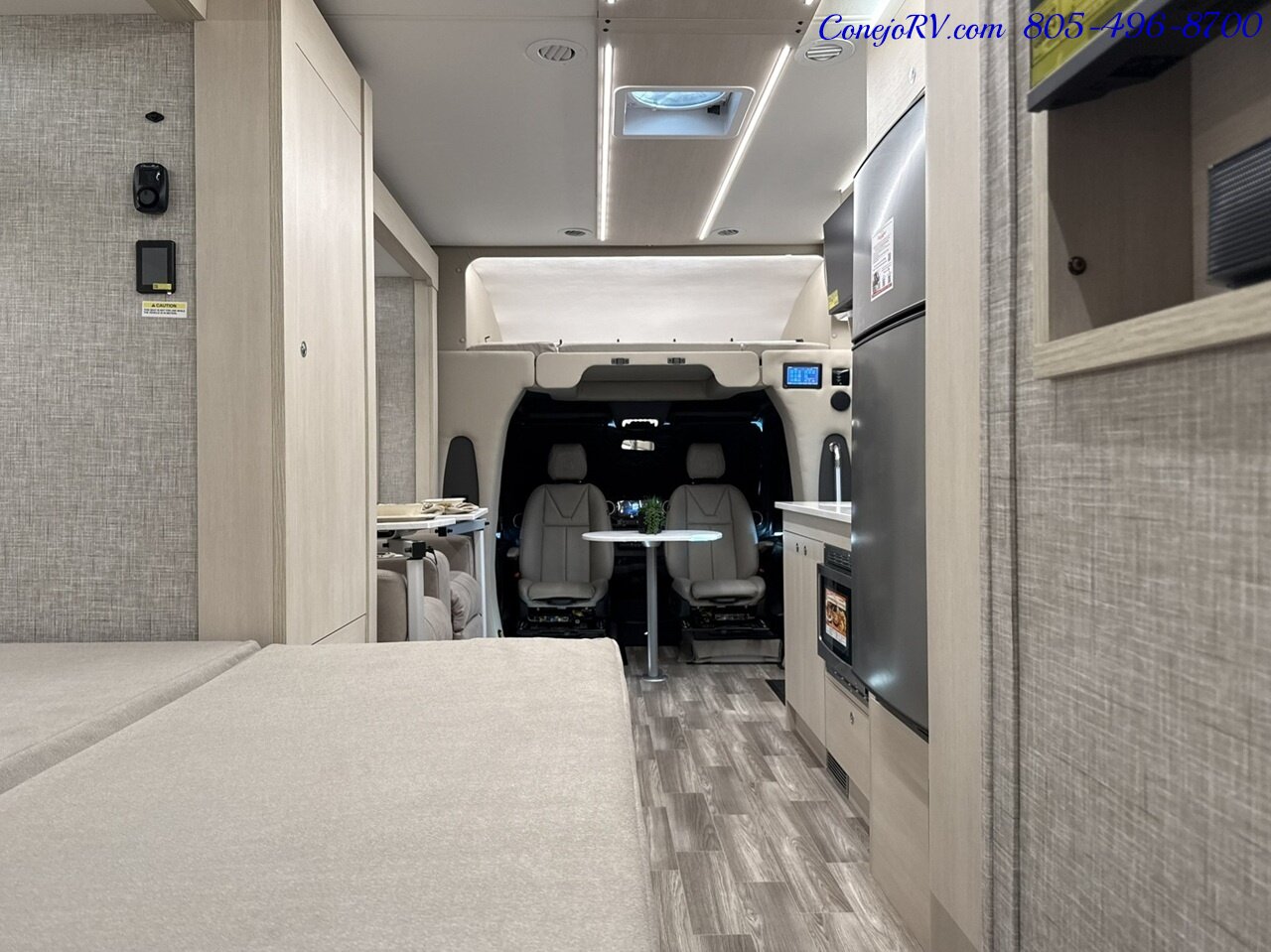 2026 Tiffin Wayfarer 25XPW Full Wall Slide-Out Theater Seats Mercedes Turbo Diesel Full Body Paint - Photo 26 - Thousand Oaks, CA 91360