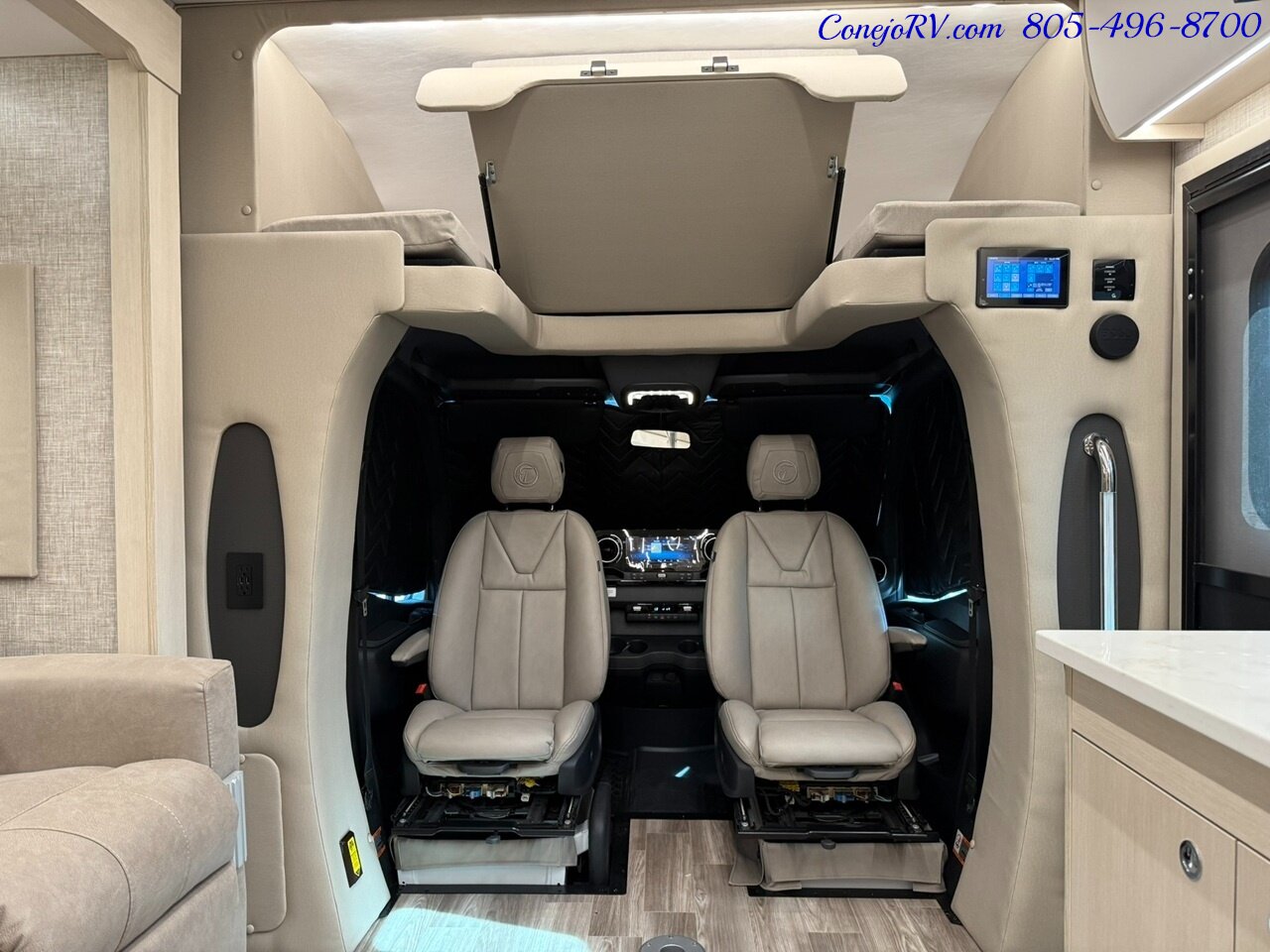 2026 Tiffin Wayfarer 25XPW Full Wall Slide-Out Theater Seats Mercedes Turbo Diesel Full Body Paint - Photo 37 - Thousand Oaks, CA 91360