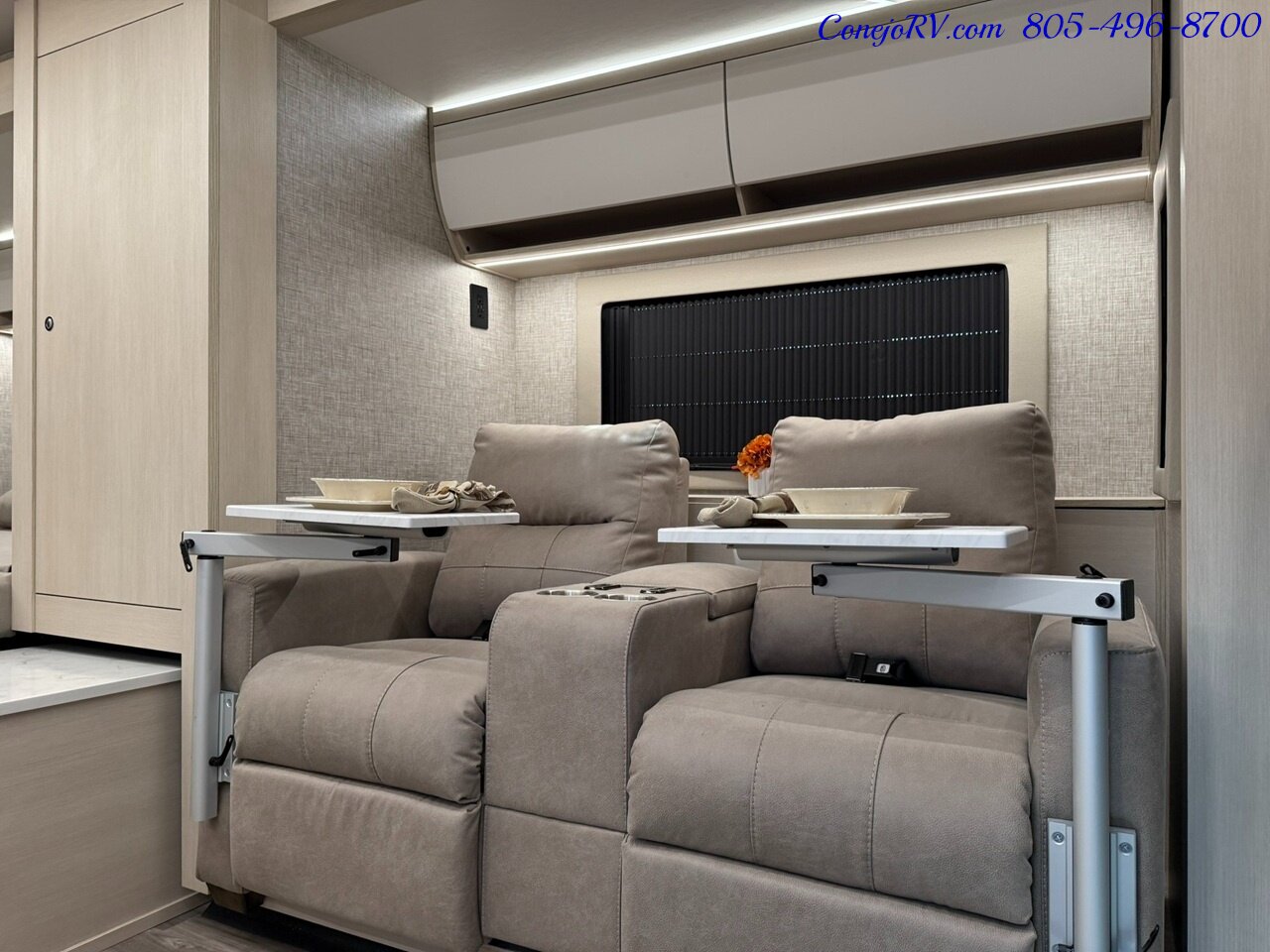 2026 Tiffin Wayfarer 25XPW Full Wall Slide-Out Theater Seats Mercedes Turbo Diesel Full Body Paint - Photo 8 - Thousand Oaks, CA 91360