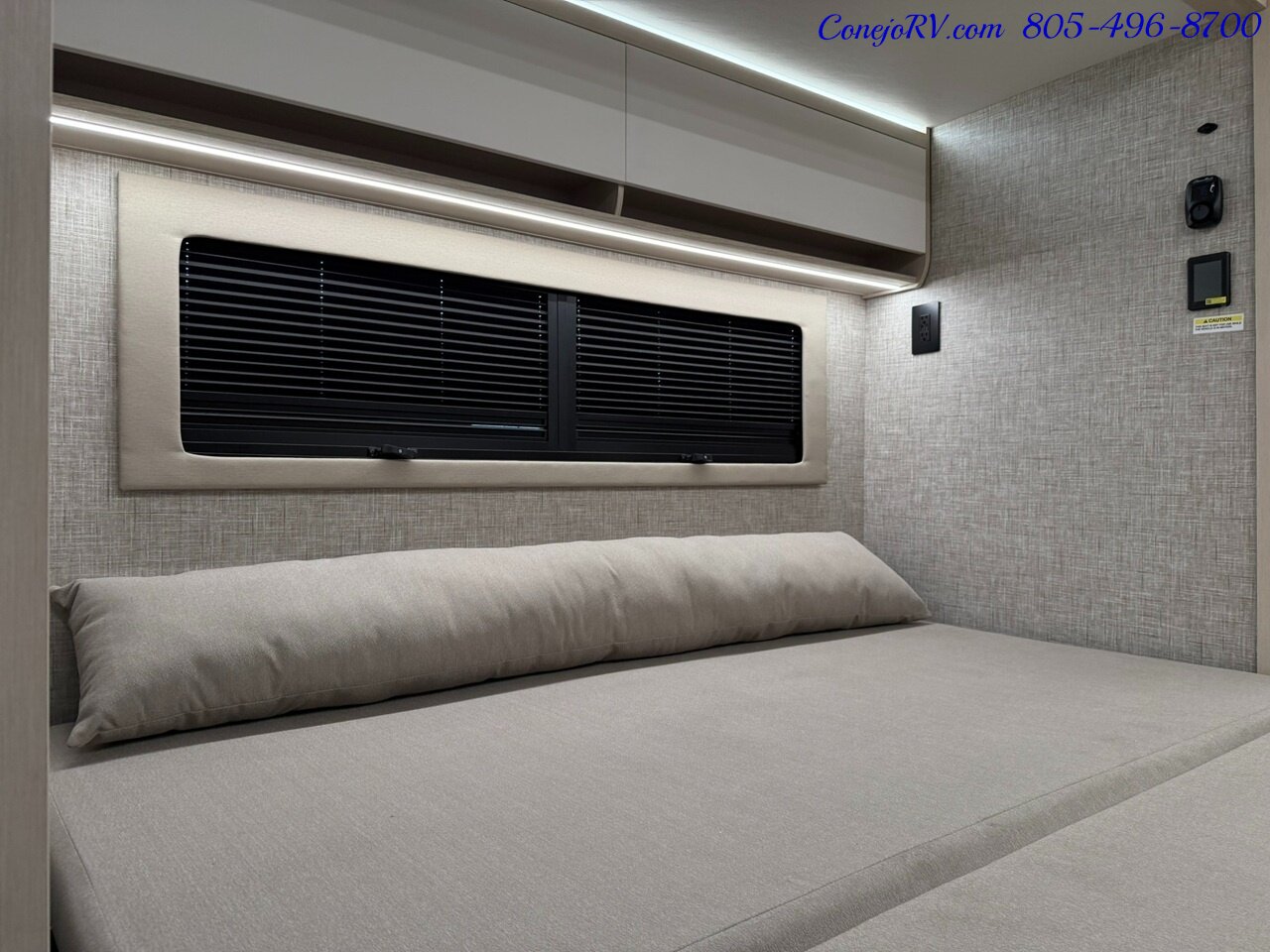 2026 Tiffin Wayfarer 25XPW Full Wall Slide-Out Theater Seats Mercedes Turbo Diesel Full Body Paint - Photo 24 - Thousand Oaks, CA 91360