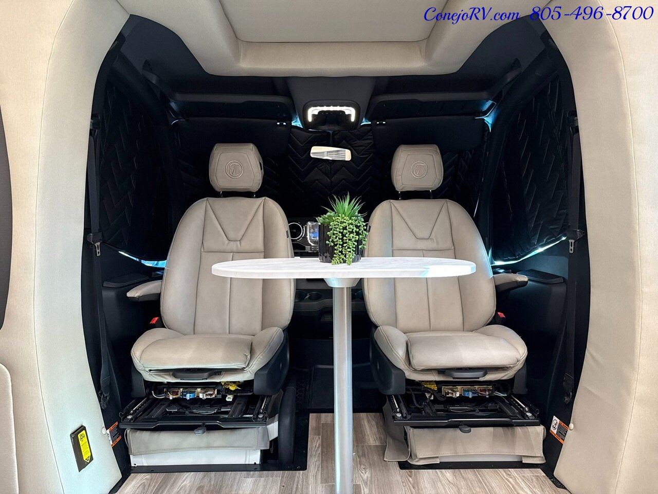 2026 Tiffin Wayfarer 25XPW Full Wall Slide-Out Theater Seats Mercedes Turbo Diesel Full Body Paint - Photo 30 - Thousand Oaks, CA 91360