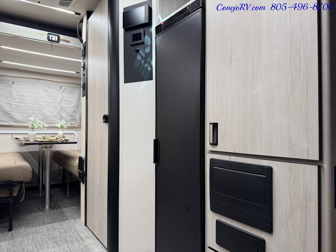 2027 Winnebago Elora 19DC 2.8KW Generator Convertible Gear Garage   - Photo 6 - Thousand Oaks, CA 91360